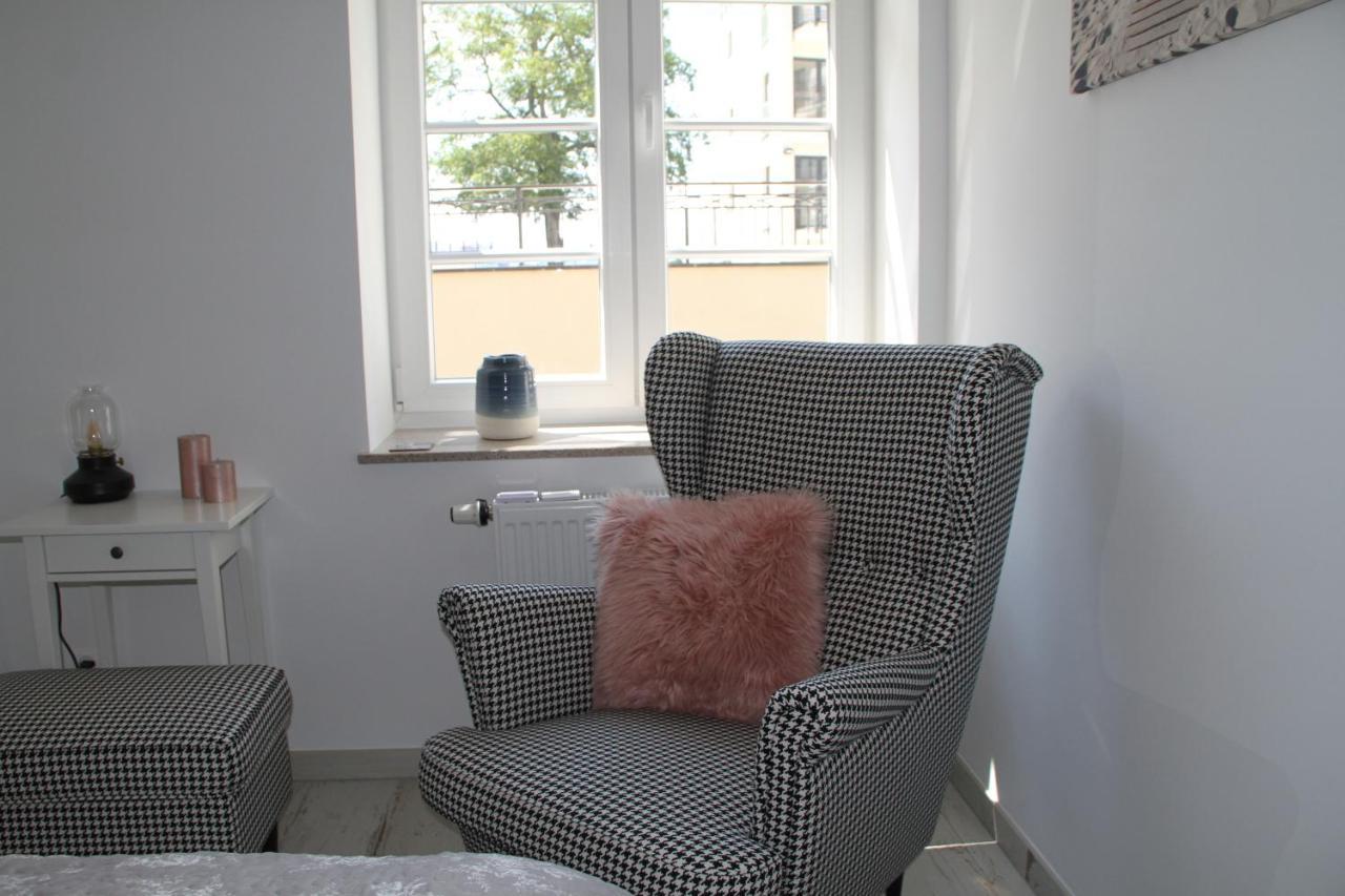 Apartament "Pod Dwiema Sowami" Apartment Swinoujscie Ngoại thất bức ảnh